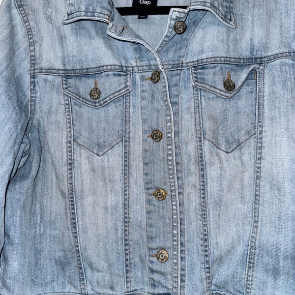 Classic Light Blue Denim Cropped Jacket - Picture 2 of 4